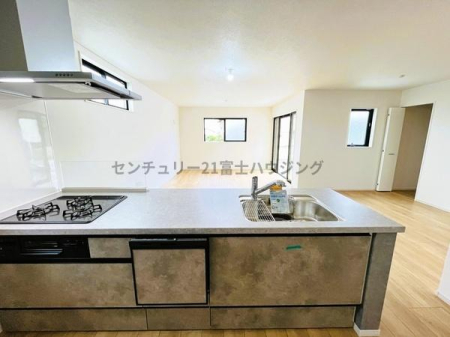 �_�ސ쌧����s���̐V�z��ˌ��ẴL�b�`��