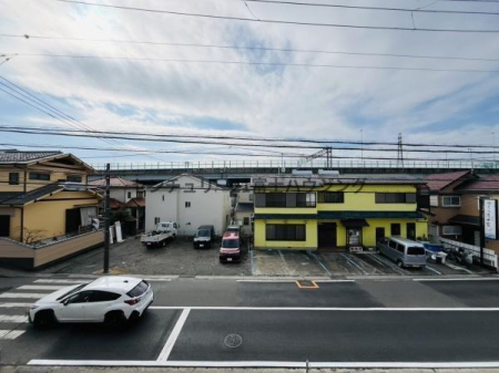 �_�ސ쌧������s����4���ڂ̐V�z��ˌ��Ă̏Z�˂���̒��]�ʐ^