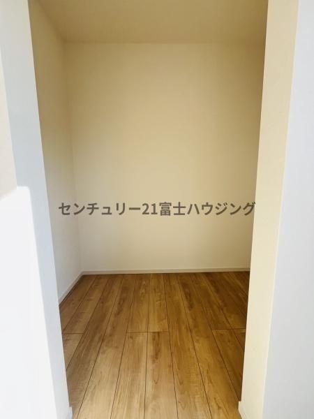 �_�ސ쌧������s�����u�̐V�z��ˌ��Ă̎��[