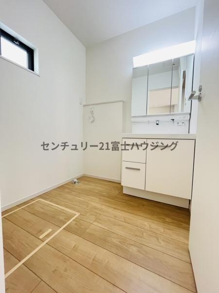 �_�ސ쌧������s�����u�̐V�z��ˌ��Ă̐��ʑ�E���ʏ�