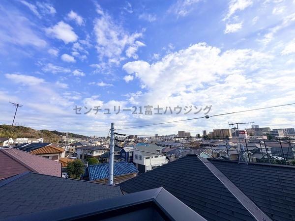 �_�ސ쌧������s���a�c3���ڂ̐V�z��ˌ��Ă̏Z�˂���̒��]�ʐ^