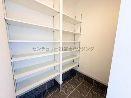 �_�ސ쌧������s���a�c3���ڂ̐V�z��ˌ��Ă̎��[