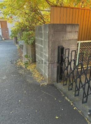 �_�ސ쌧������s���C�ݓ�2���ڂ̓y�n�̑O�ʓ��H�܂ތ��n�ʐ^