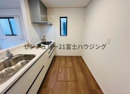 �_�ސ쌧����s�T���̐V�z��ˌ��ẴL�b�`��