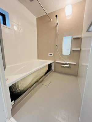 �_�ސ쌧������s�l�V���̐V�z��ˌ��Ă̗���