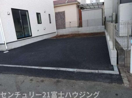 �_�ސ쌧����s�{���̐V�z��ˌ��Ă̒��ԏ�