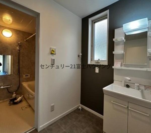 �_�ސ쌧���q�s�����6���ڂ̒��È�ˌ��Ă̐��ʑ�E���ʏ�