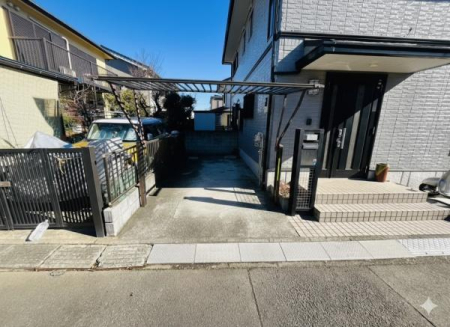 �_�ސ쌧����s���� 655-20�̒��È�ˌ��Ă̒��ԏ�