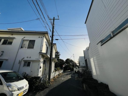 �_�ސ쌧����s�����C��4���ڂ̓y�n�̑O�ʓ��H�܂ތ��n�ʐ^