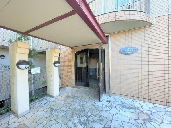 �_�ސ쌧����s�����C��1���ڂ̒��Ã}���V�����̃G���g�����X