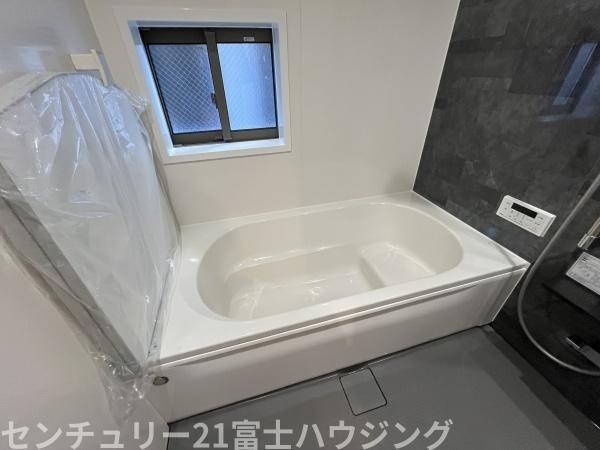 �_�ސ쌧������s���6���ڂ̐V�z��ˌ��Ă̗���