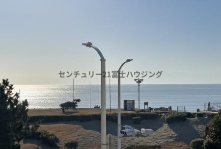 �_�ސ쌧����s�����C��1���ڂ̒��Ã}���V�����̏Z�˂���̒��]�ʐ^