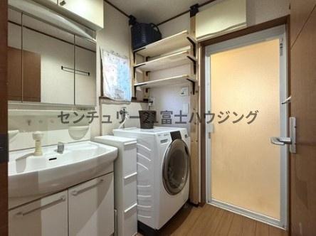 �_�ސ쌧����s�А��C��3���ڂ̒��È�ˌ��Ă̐��ʑ�E���ʏ�