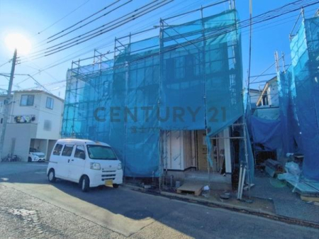 �_�ސ쌧����s������3���ڂ̐V�z��ˌ��Ă̑O�ʓ��H�܂ތ��n�ʐ^