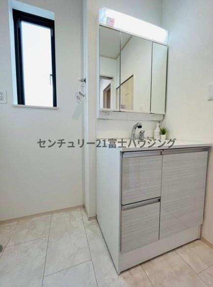 �_�ސ쌧����s�T���̐V�z��ˌ��Ă̐��ʑ�E���ʏ�