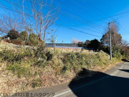 �_�ސ쌧����s�����̓y�n�̑O�ʓ��H�܂ތ��n�ʐ^