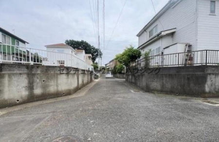 �_�ސ쌧����s�{���̓y�n�̑O�ʓ��H�܂ތ��n�ʐ^