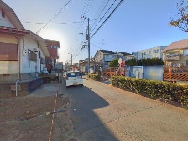 �_�ސ쌧����s���˂̓y�n�̑O�ʓ��H�܂ތ��n�ʐ^