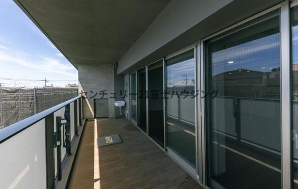 �_�ސ쌧������s���C��2���ڂ̒��Ã}���V�����̃o���R�j�[