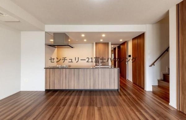 �_�ސ쌧������s���C��2���ڂ̒��Ã}���V�����̃��r���O