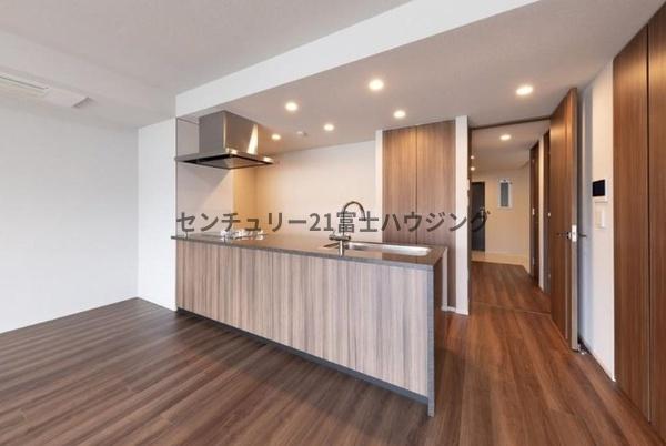 �_�ސ쌧������s���C��2���ڂ̒��Ã}���V�����̃��r���O