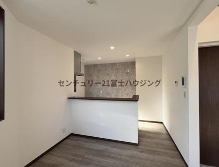 �_�ސ쌧���q�s�����K�l2���ڂ̐V�z��ˌ��Ẵ��r���O