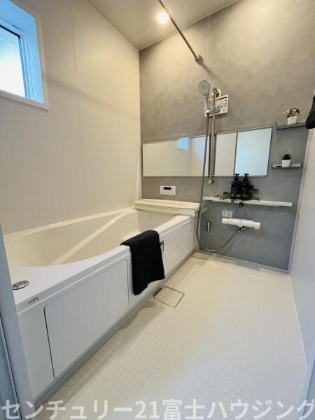 �_�ސ쌧������s�����̐V�z��ˌ��Ă̗���