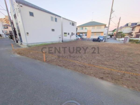 �_�ސ쌧����s�ғ��V��3���ڂ̓y�n�̑O�ʓ��H�܂ތ��n�ʐ^