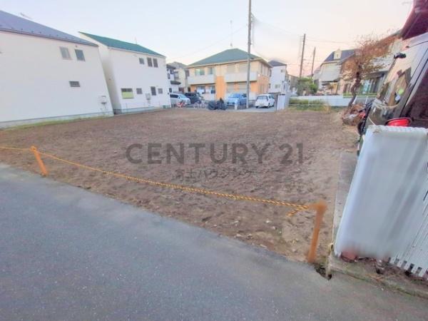 �_�ސ쌧����s�ғ��V��3���ڂ̓y�n�̑O�ʓ��H�܂ތ��n�ʐ^