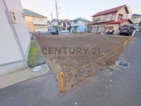 �_�ސ쌧����s�ғ��V��3���ڂ̓y�n�̑O�ʓ��H�܂ތ��n�ʐ^