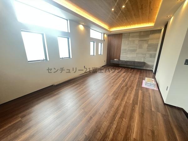 �_�ސ쌧������s�l�|3���ڂ̐V�z��ˌ��Ẵ��r���O