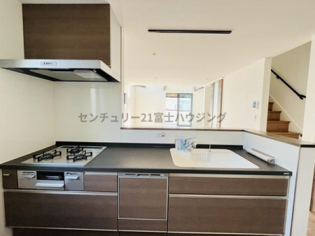 �_�ސ쌧������s�΂��l�̐V�z��ˌ��ẴL�b�`��