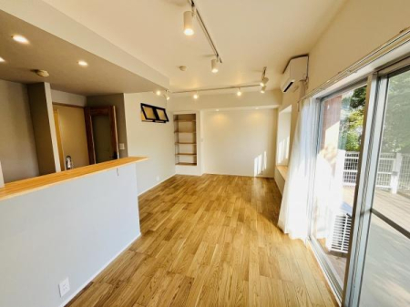 �_�ސ쌧����s����2���ڂ̒��Ã}���V�����̃��r���O