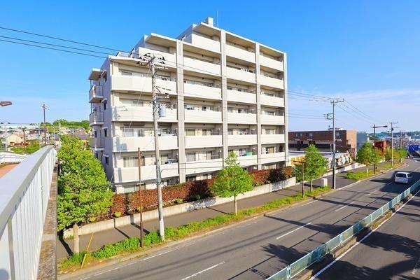 �_�ސ쌧����s���ؑ�1���ڂ̒��Ã}���V�����̌��n�O�ώʐ^