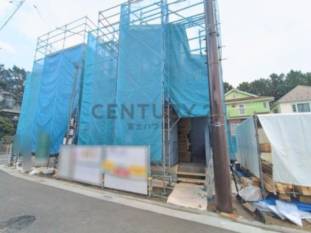 �_�ސ쌧������s�����C�݂̐V�z��ˌ��Ă̑O�ʓ��H�܂ތ��n�ʐ^