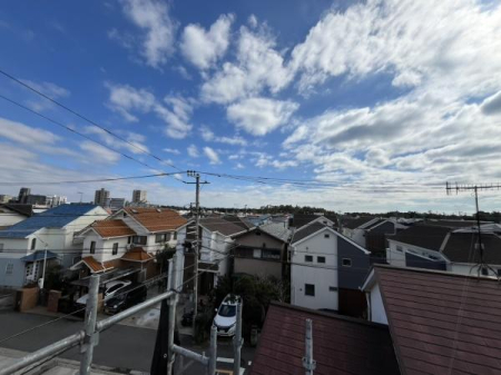 �_�ސ쌧������s�l�{��̒��È�ˌ��Ă̏Z�˂���̒��]�ʐ^