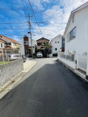 �_�ސ쌧������s�l�{��̒��È�ˌ��Ă̑O�ʓ��H�܂ތ��n�ʐ^