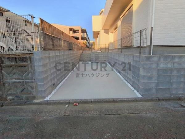 �_�ސ쌧����s���̐V�z��ˌ��Ă̒��ԏ�