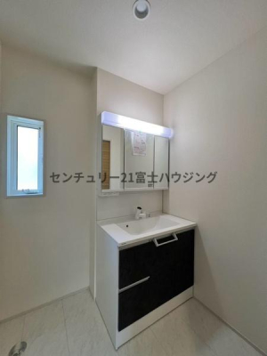 �_�ސ쌧����s�H��5���ڂ̐V�z��ˌ��Ă̐��ʑ�E���ʏ�