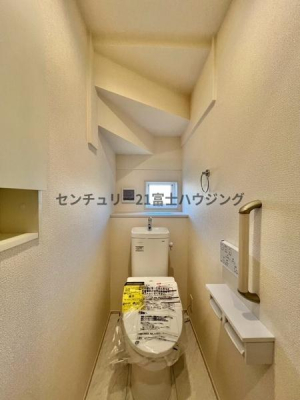 �_�ސ쌧����s�H��5���ڂ̐V�z��ˌ��Ẵg�C��