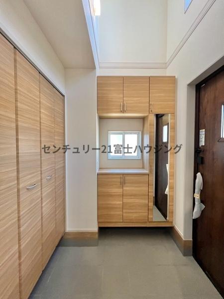 �_�ސ쌧����s�H��5���ڂ̐V�z��ˌ��Ă̌���