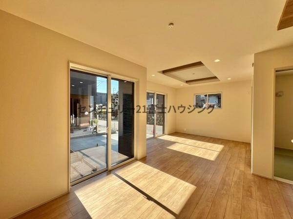 �_�ސ쌧����s�H��5���ڂ̐V�z��ˌ��Ẵ��r���O