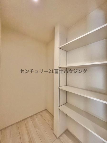 �_�ސ쌧����s�H��5���ڂ̐V�z��ˌ��ẴL�b�`��