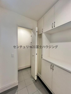 �_�ސ쌧����s�H��5���ڂ̐V�z��ˌ��Ă̌���