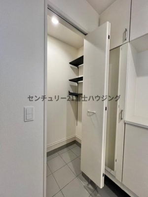 �_�ސ쌧����s�H��5���ڂ̐V�z��ˌ��Ă̌���