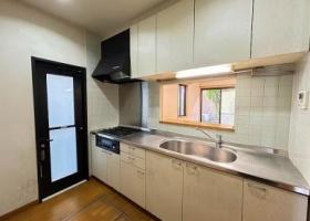 �_�ސ쌧����s����2���ڂ̒��È�ˌ��ẴL�b�`��