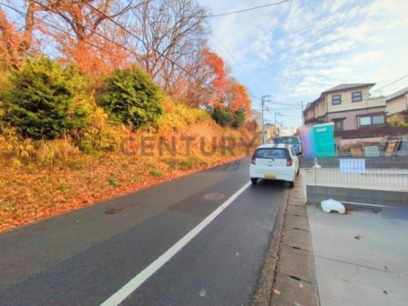 �_�ސ쌧����s�V�_��3���ڂ̐V�z��ˌ��Ă̑O�ʓ��H�܂ތ��n�ʐ^