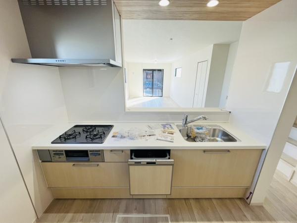 �_�ސ쌧������s�ᏼ���̐V�z��ˌ��ẴL�b�`��