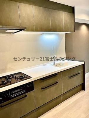 �_�ސ쌧������s���Z���̒��Ã}���V�����̃L�b�`��