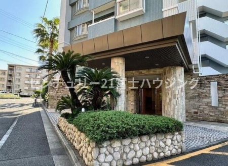 �_�ސ쌧������s�΂��l�̒��Ã}���V�����̃G���g�����X